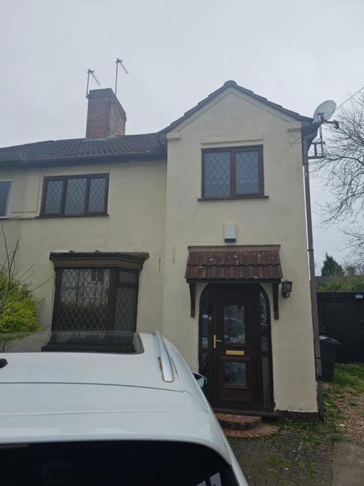 Quiet Family Home Tettenhall Bagian luar foto